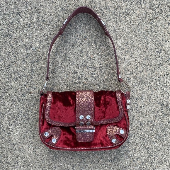 guess red velvet bag